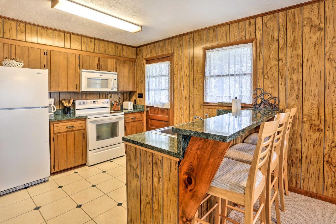 Lake Waccamaw Home With Fenced Yard And Shared Pier! Екстер'єр фото