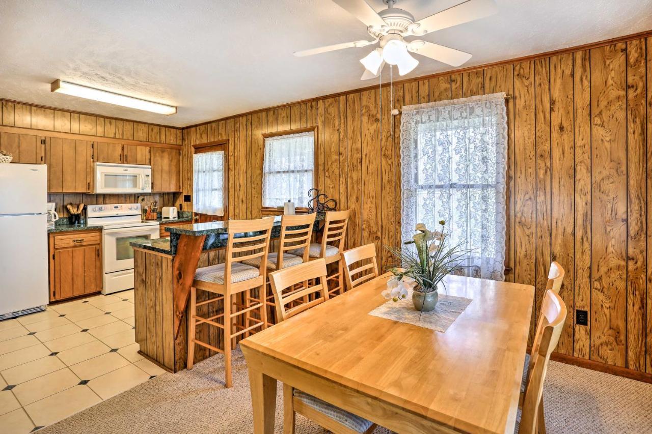 Lake Waccamaw Home With Fenced Yard And Shared Pier! Екстер'єр фото