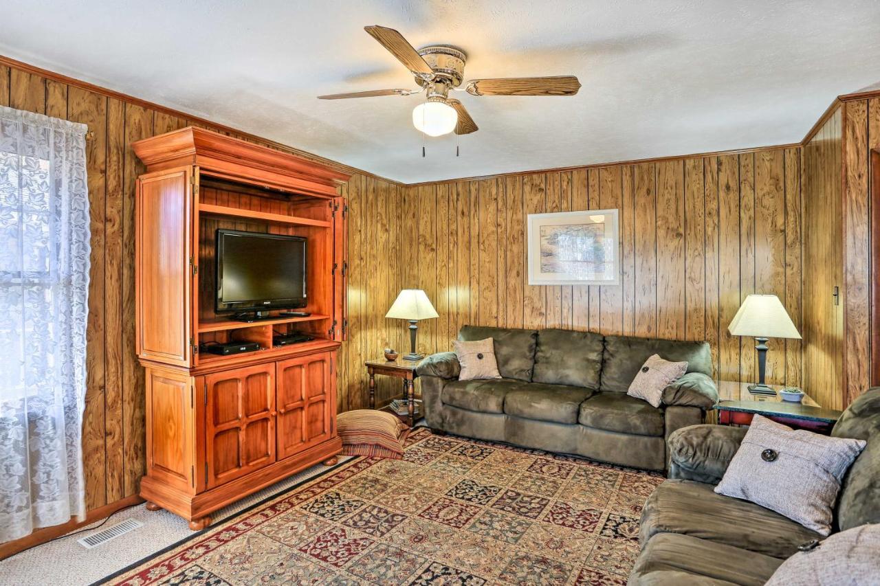 Lake Waccamaw Home With Fenced Yard And Shared Pier! Екстер'єр фото