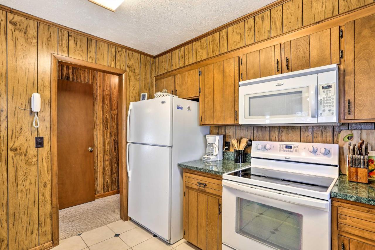 Lake Waccamaw Home With Fenced Yard And Shared Pier! Екстер'єр фото