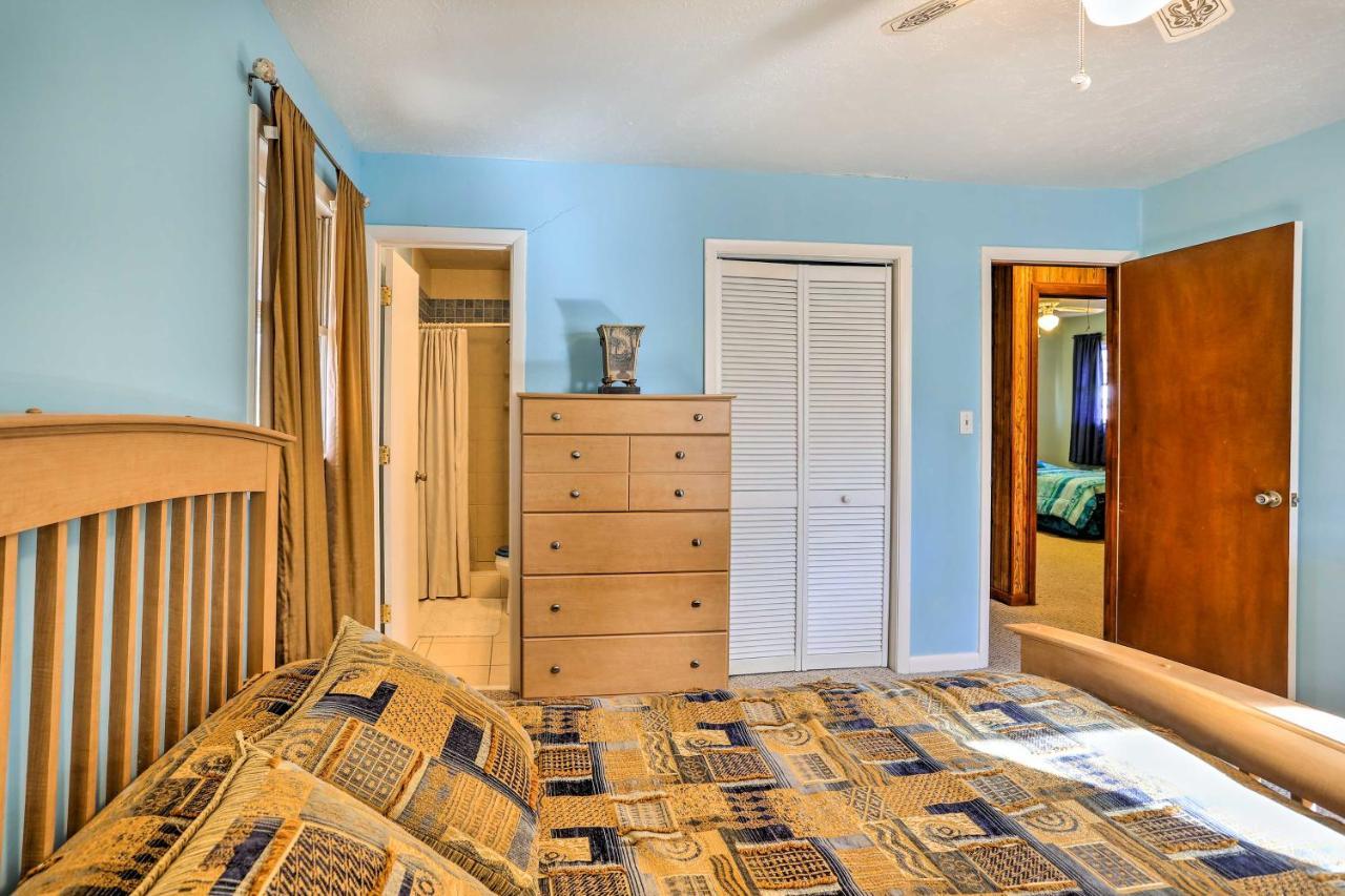 Lake Waccamaw Home With Fenced Yard And Shared Pier! Екстер'єр фото