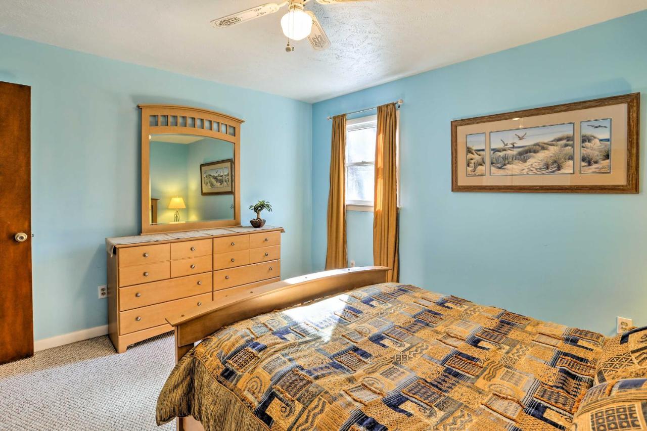 Lake Waccamaw Home With Fenced Yard And Shared Pier! Екстер'єр фото