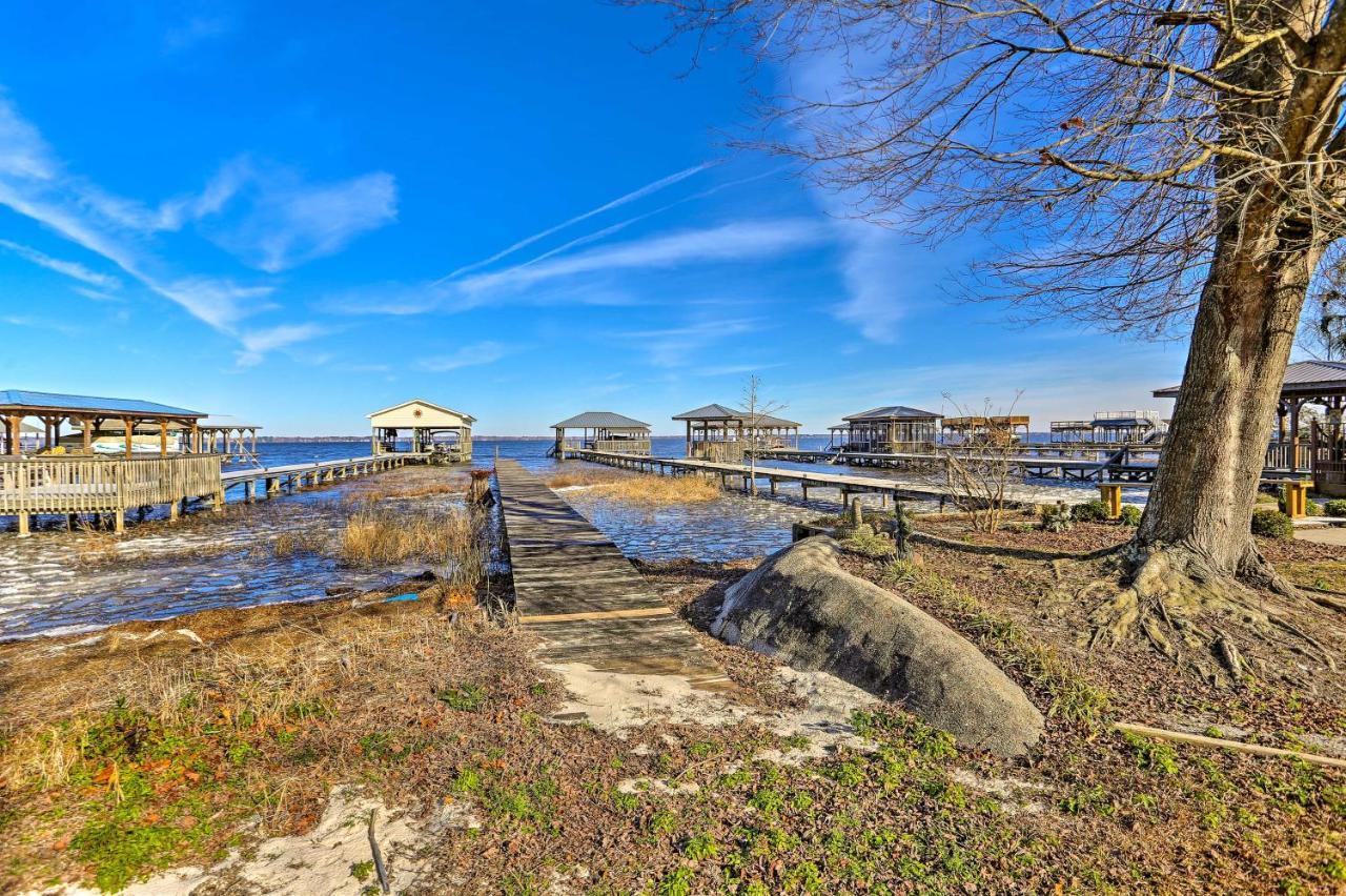Lake Waccamaw Home With Fenced Yard And Shared Pier! Екстер'єр фото