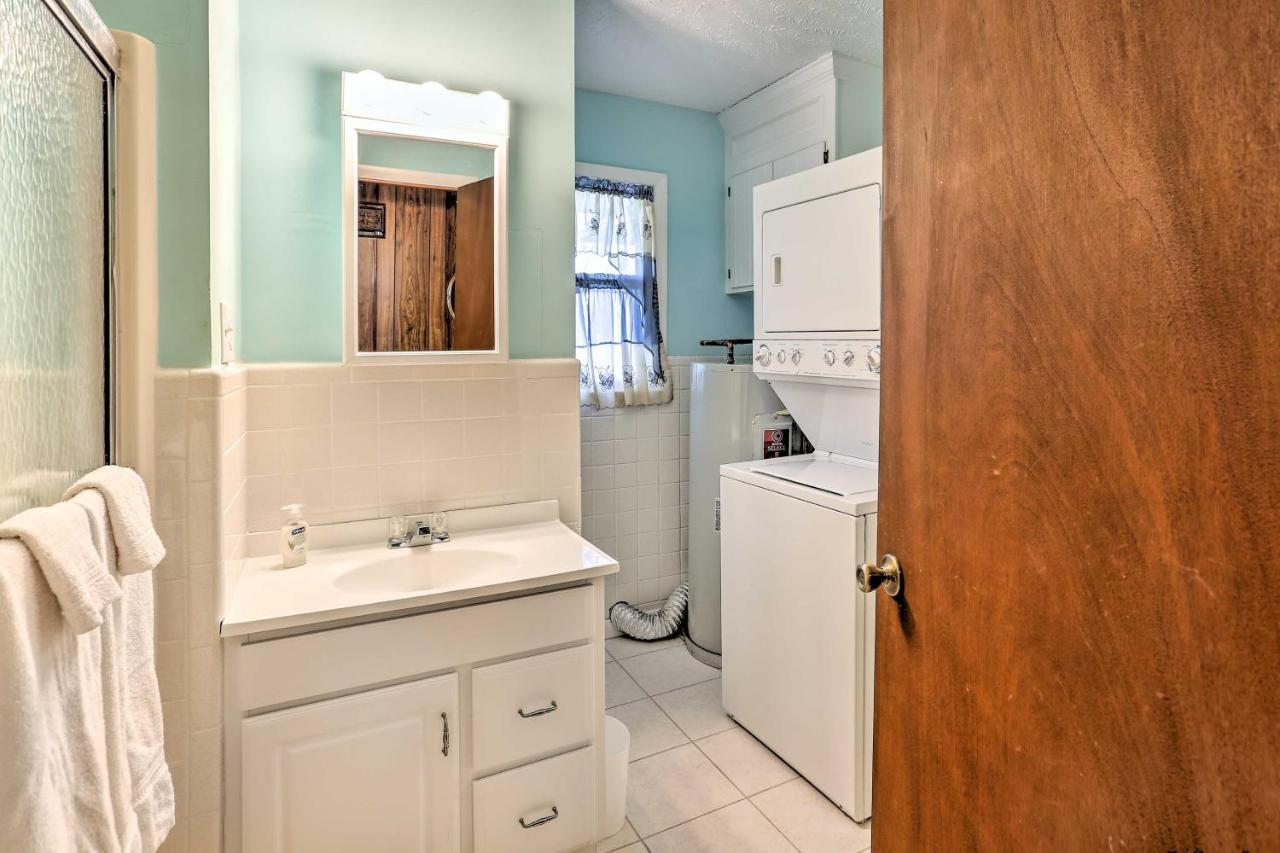 Lake Waccamaw Home With Fenced Yard And Shared Pier! Екстер'єр фото